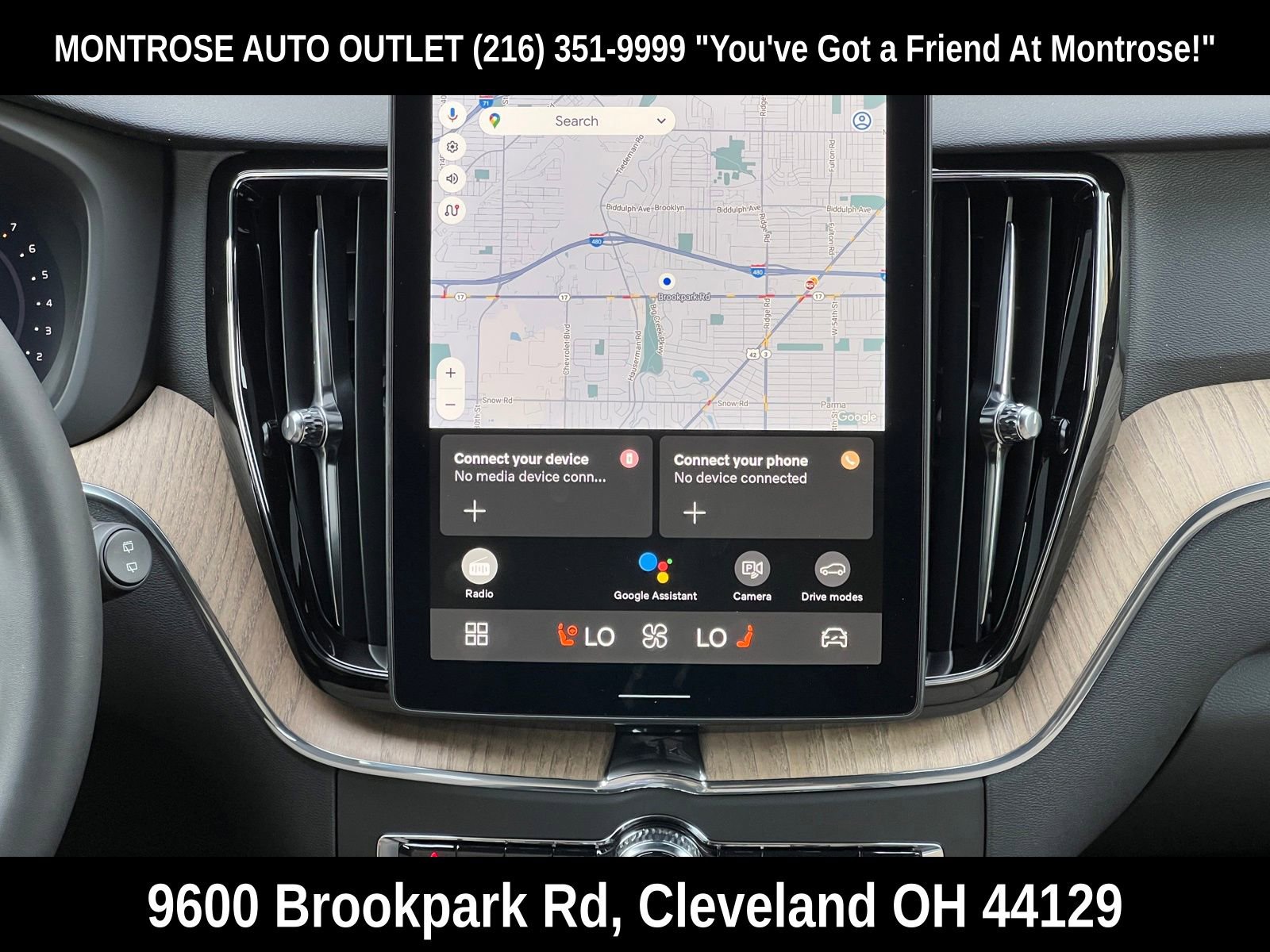 New 2026 Volvo XC60 B5 Plus w/ Climate Package image 19