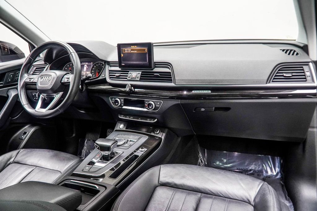 Used 2018 Audi Q5 2.0T Premium Plus w/ Premium Plus Package image 16