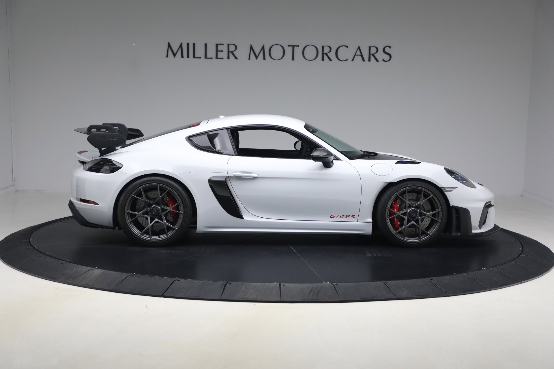 Used 2023 Porsche 718 Cayman GT4 RS RWD image 9