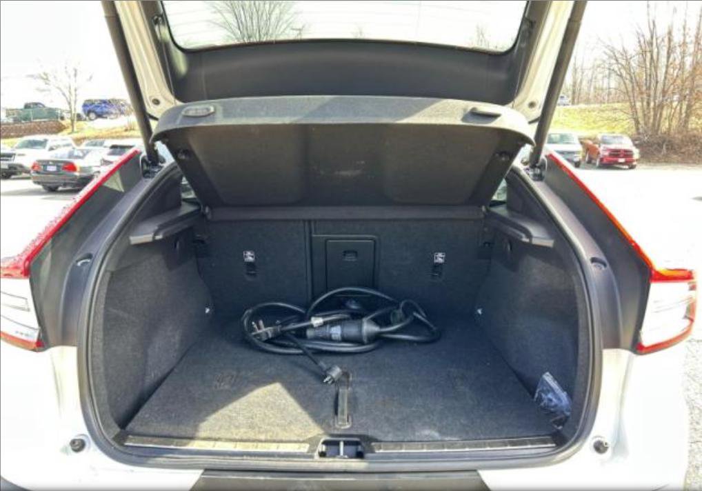 Used 2023 Volvo C40 P8 Recharge Ultimate image 7