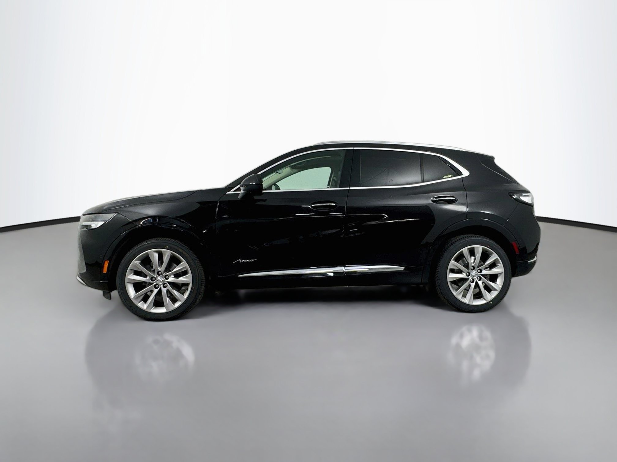 Used 2022 Buick Envision Avenir w/ Technology Package II AWD/4WD image 4