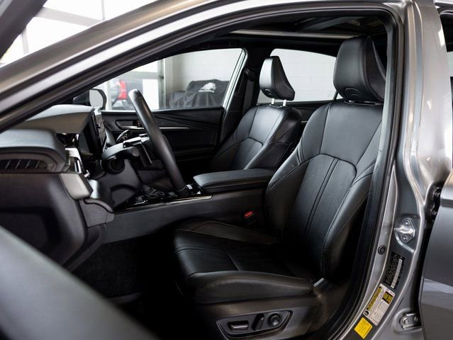 Used 2025 Toyota Camry XSE image 9