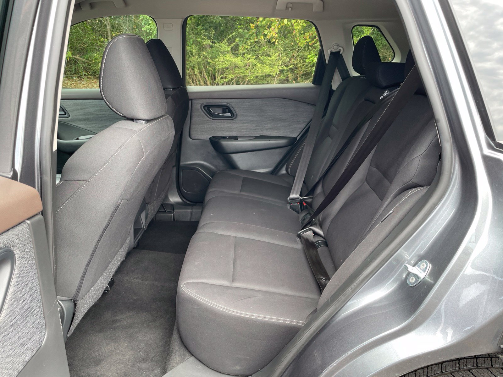 Used 2023 Nissan Rogue S FWD image 32