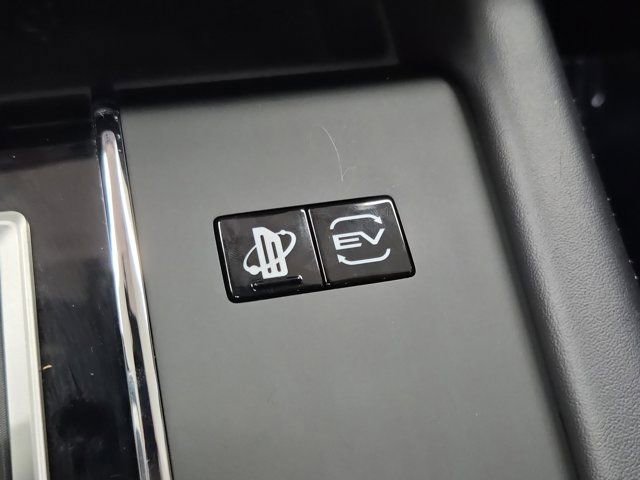 Used 2023 Mitsubishi Outlander 4WD Plug-In Hybrid image 34