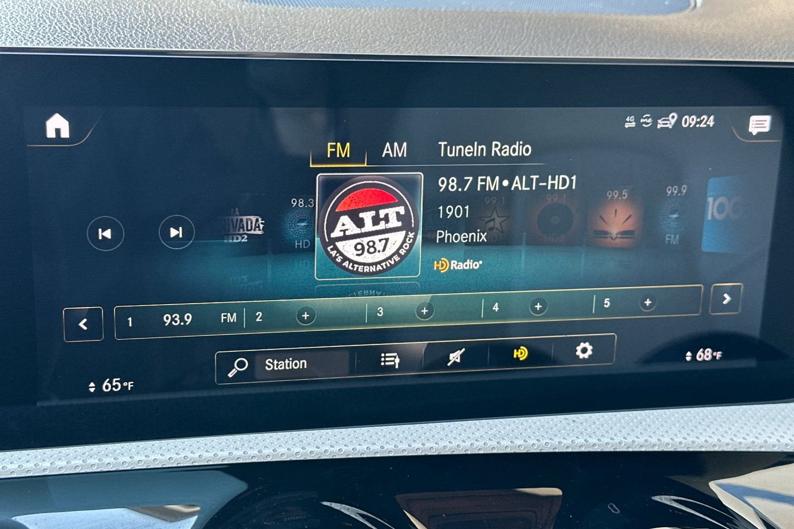 Used 2022 Mercedes-Benz A 220 image 24