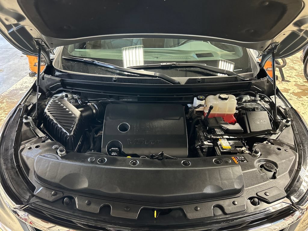 Used 2024 Buick Enclave Premium AWD/4WD image 10
