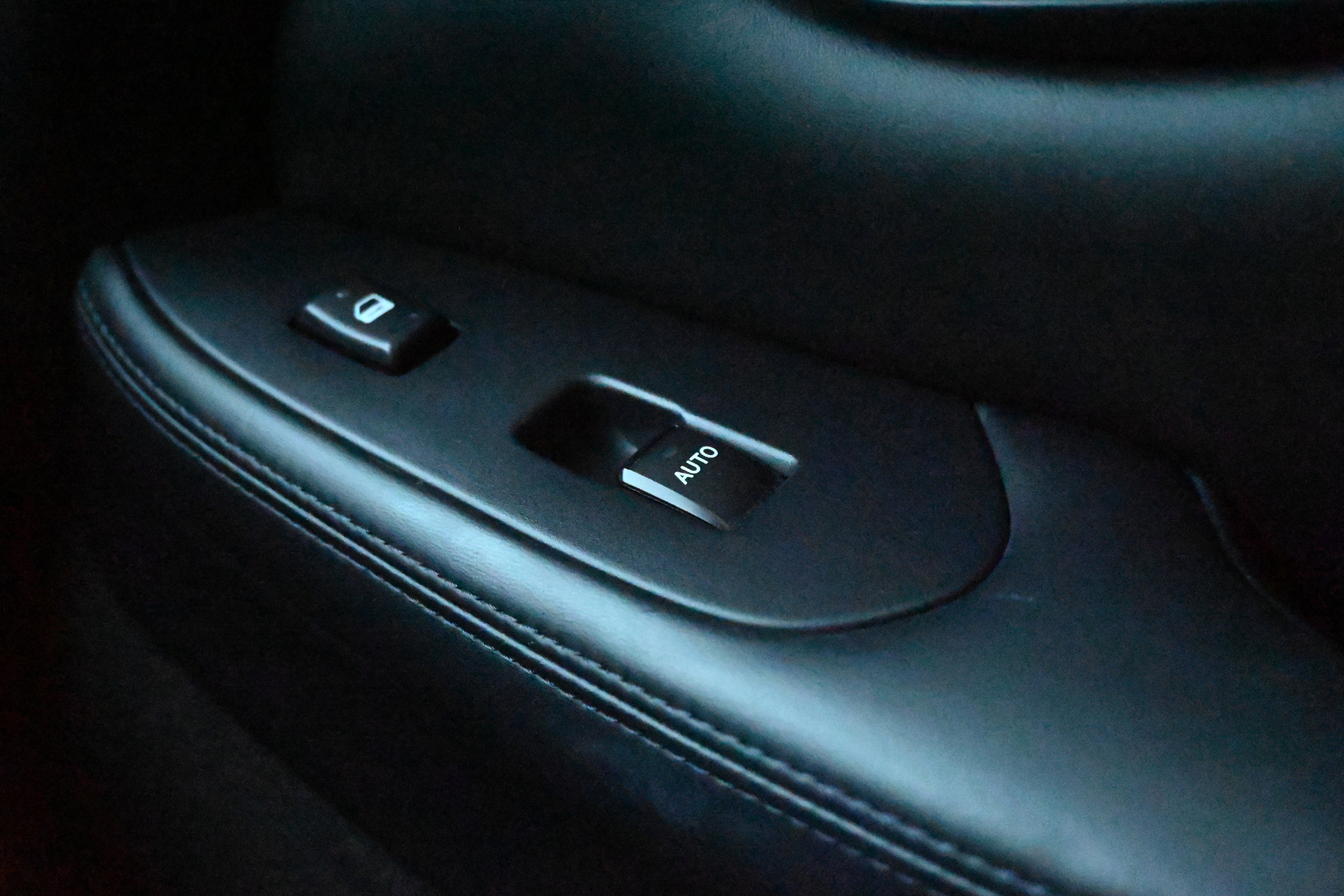 Used 2005 Lexus SC 430 Convertible image 62