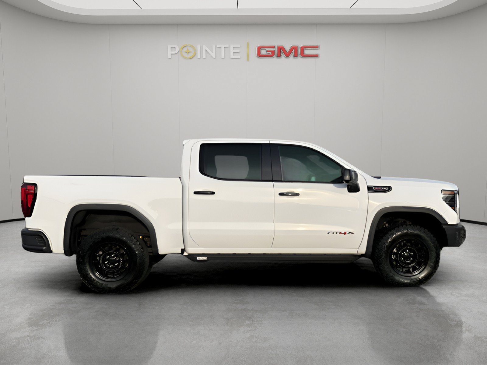 Used 2023 GMC Sierra 1500 AT4X w/ AT4X AEV Edition AWD/4WD image 9