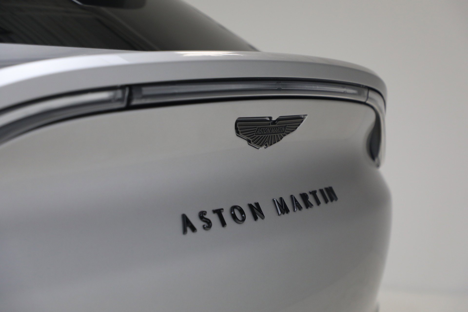 New 2026 Aston Martin DBX 707 image 17