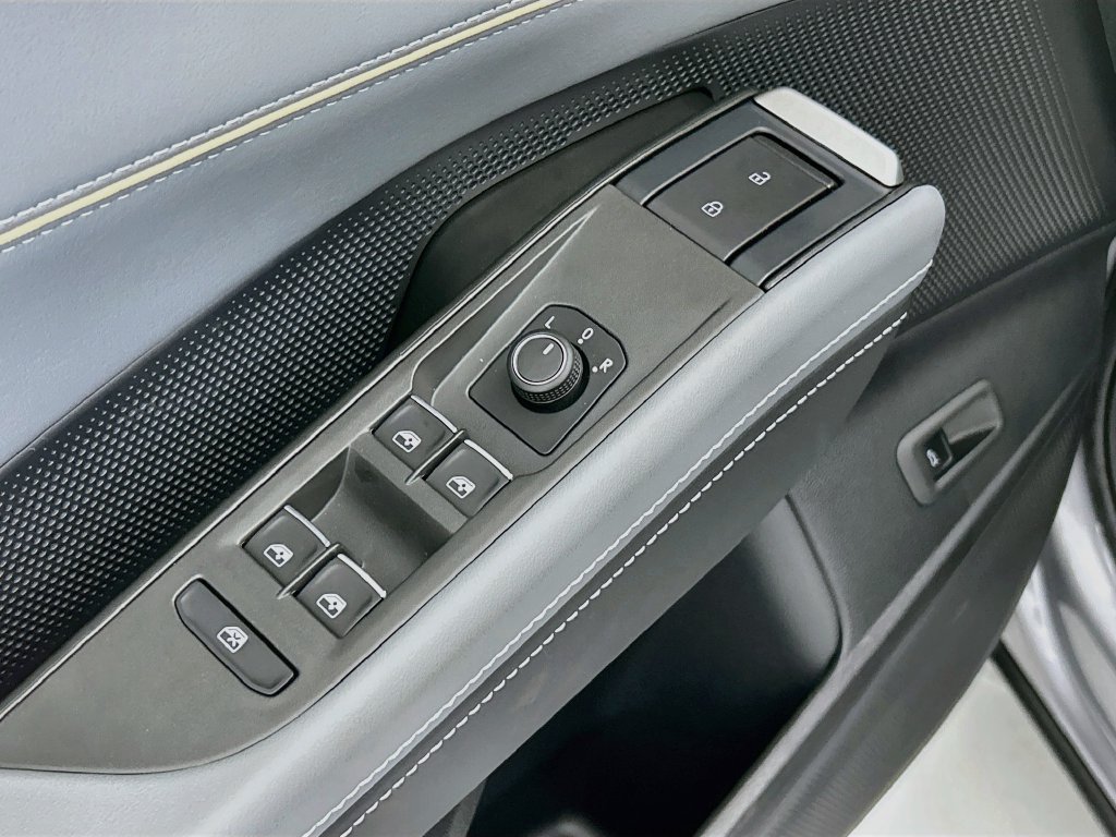 New 2027 Volkswagen Atlas SE FWD image 21
