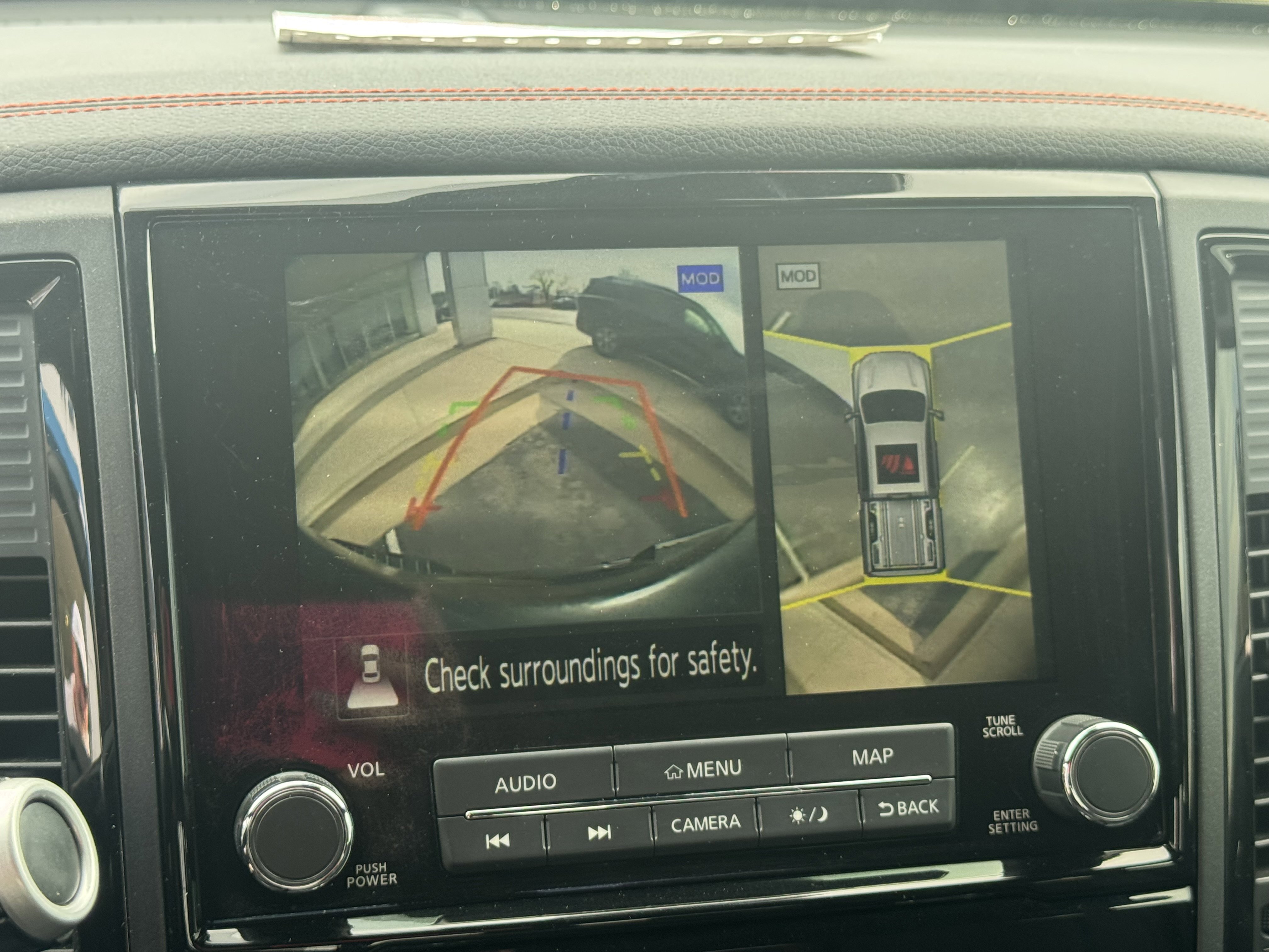 Used 2023 Nissan Titan PRO-4X w/ Pro-4x Convenience Package image 18