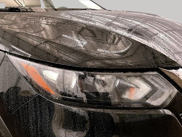 Used 2020 Nissan Rogue Sport SV AWD/4WD image 27