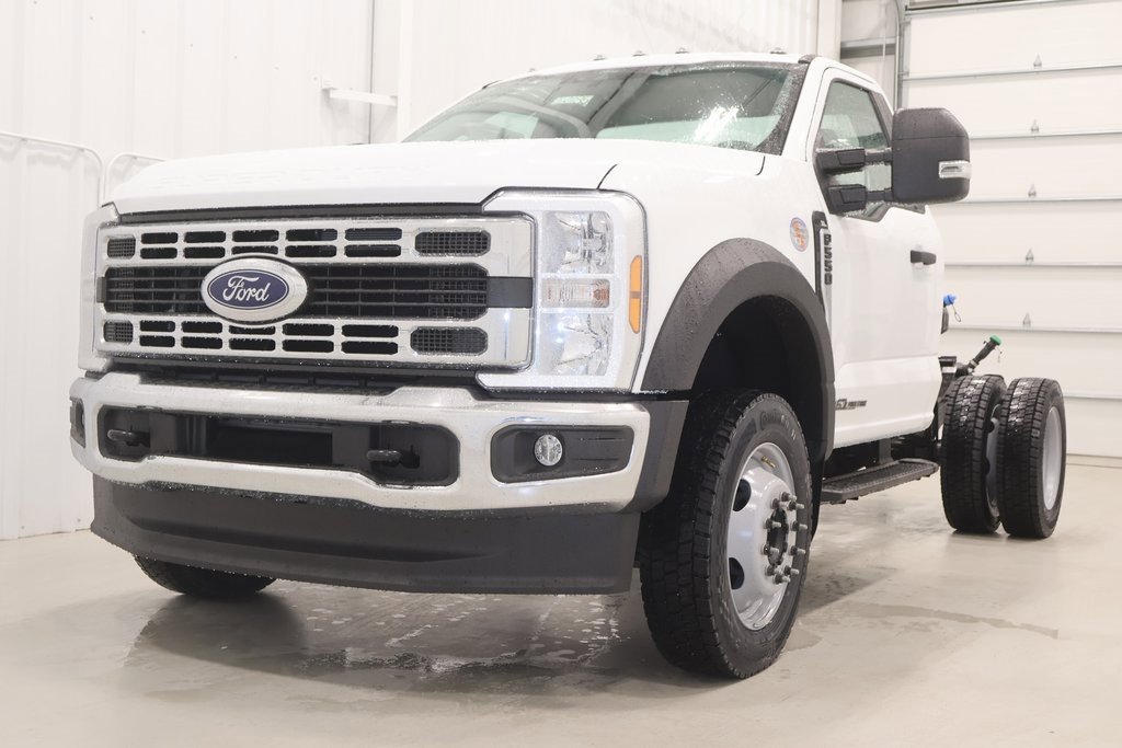 New 2026 Ford F550 4x4 Regular Cab Super Duty image 4