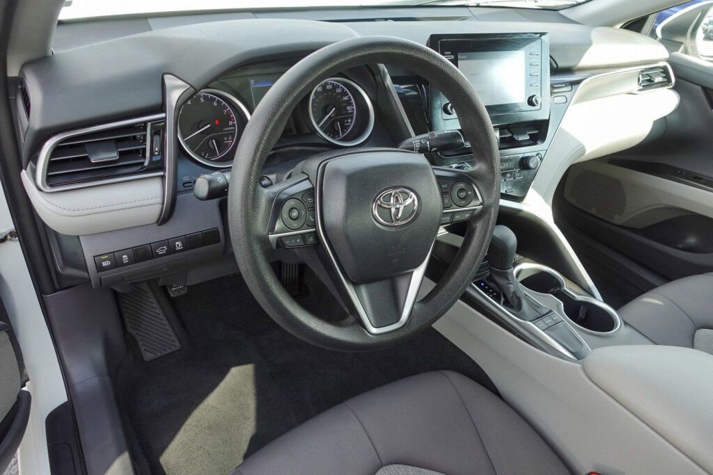 Used 2023 Toyota Camry LE image 10
