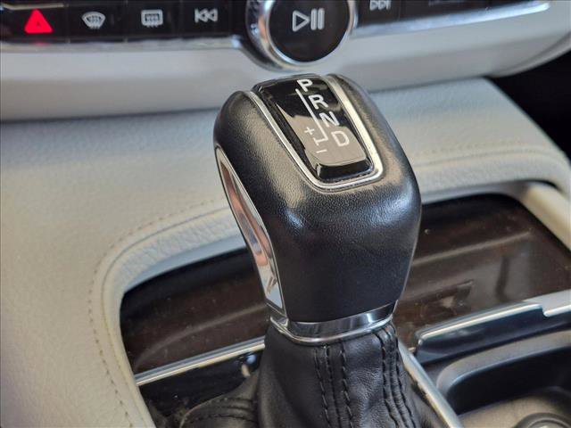 Used 2018 Volvo S90 T5 Momentum w/ Convenience Package FWD image 9