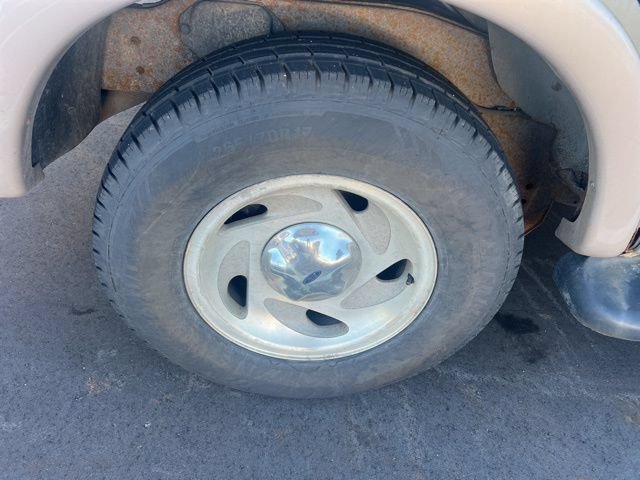 Used 1999 Ford Expedition XLT AWD/4WD image 8