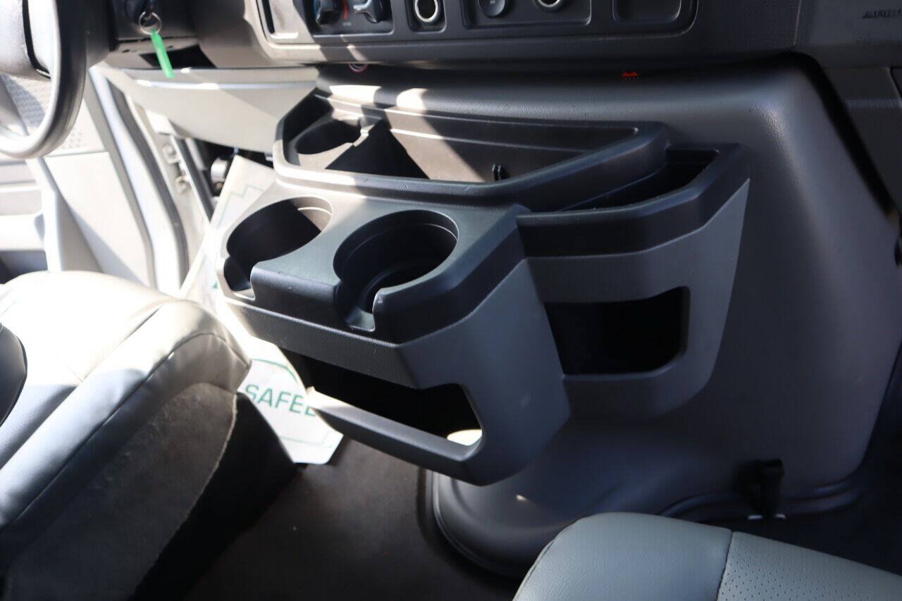Used 2011 Ford E-250 and Econoline 250 w/ PWR Group RWD image 27