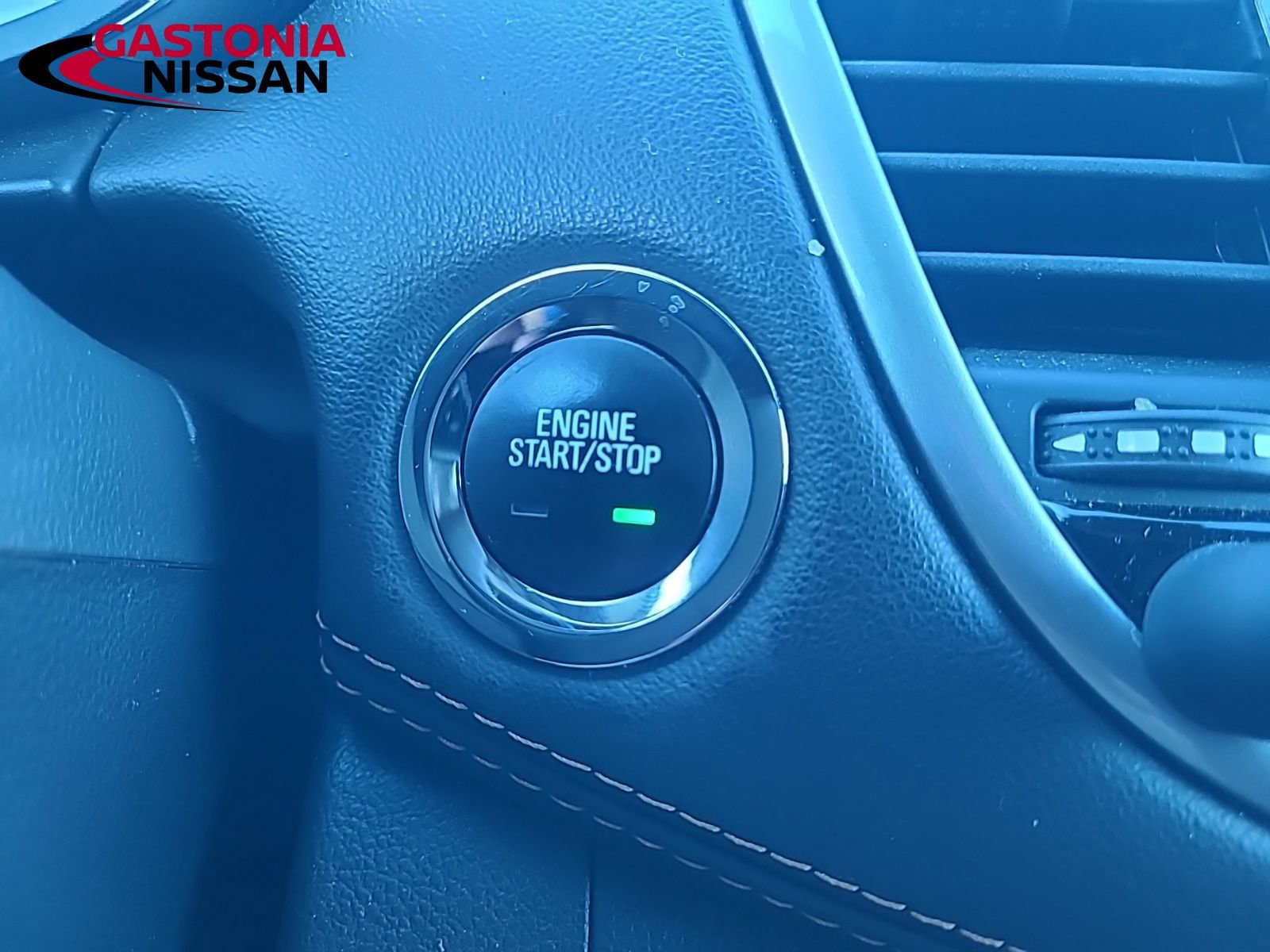 Used 2021 Chevrolet Trax LT w/ Driver Confidence Package image 39