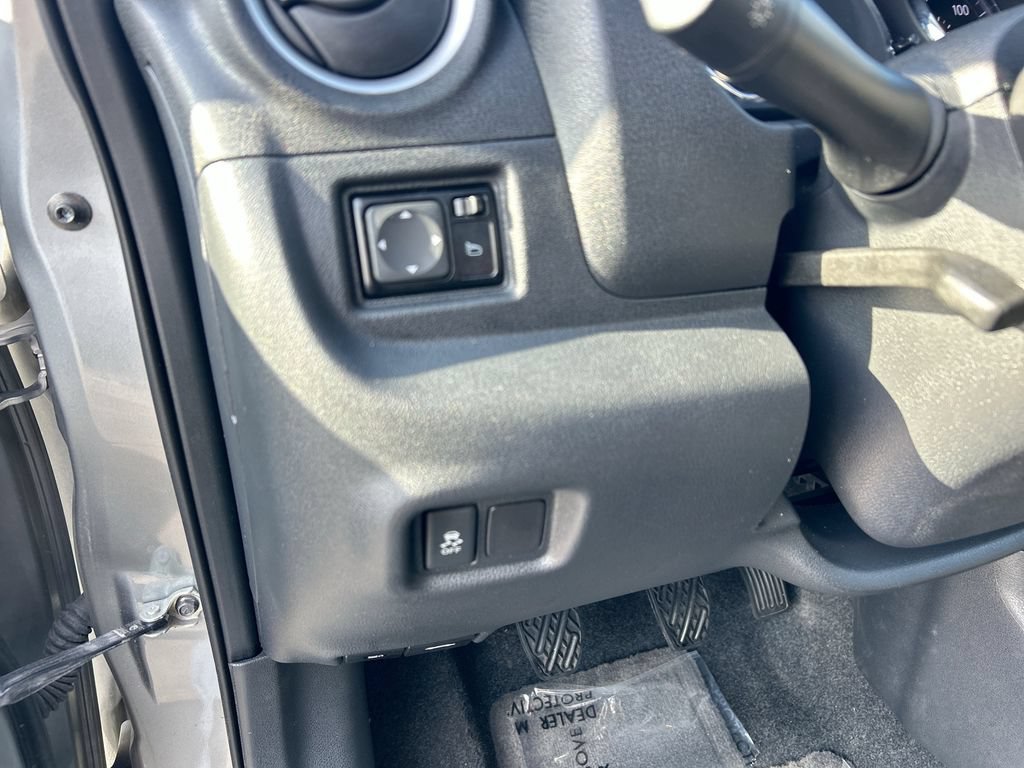Used 2015 Nissan Versa Note S FWD image 34