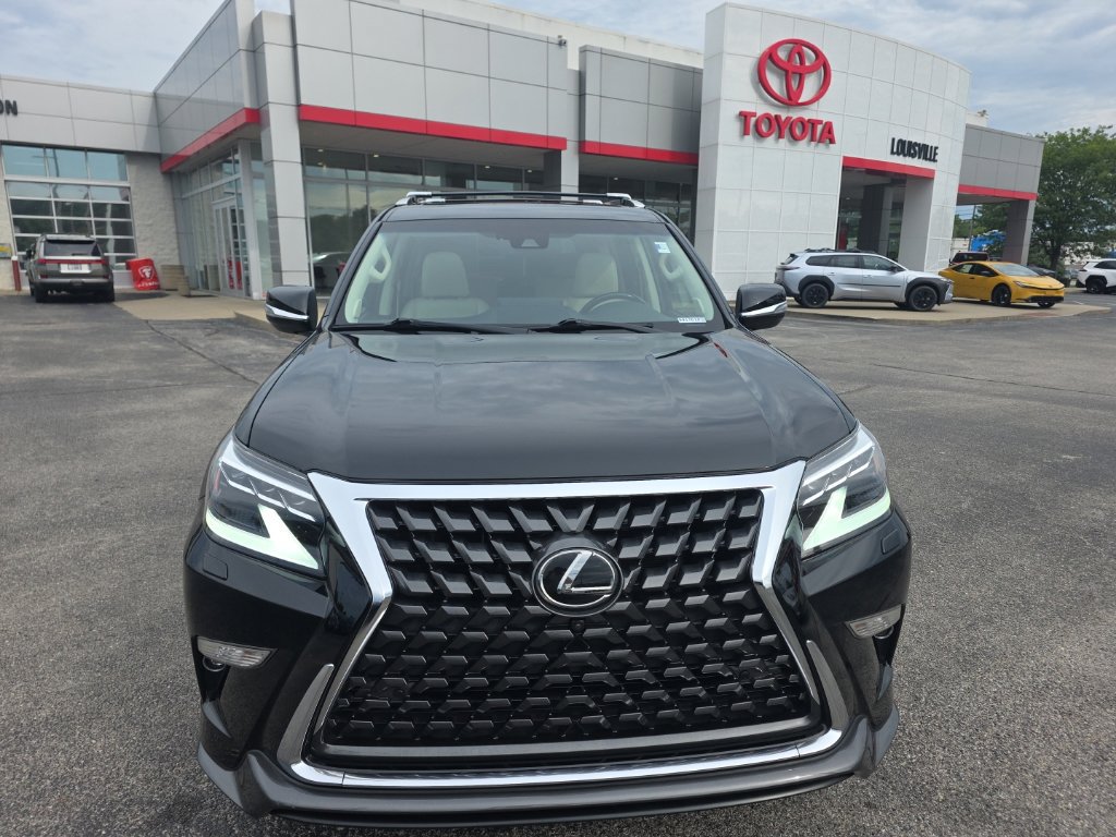 Used 2023 Lexus GX 460 Luxury w/ Sport Design Package AWD/4WD image 3