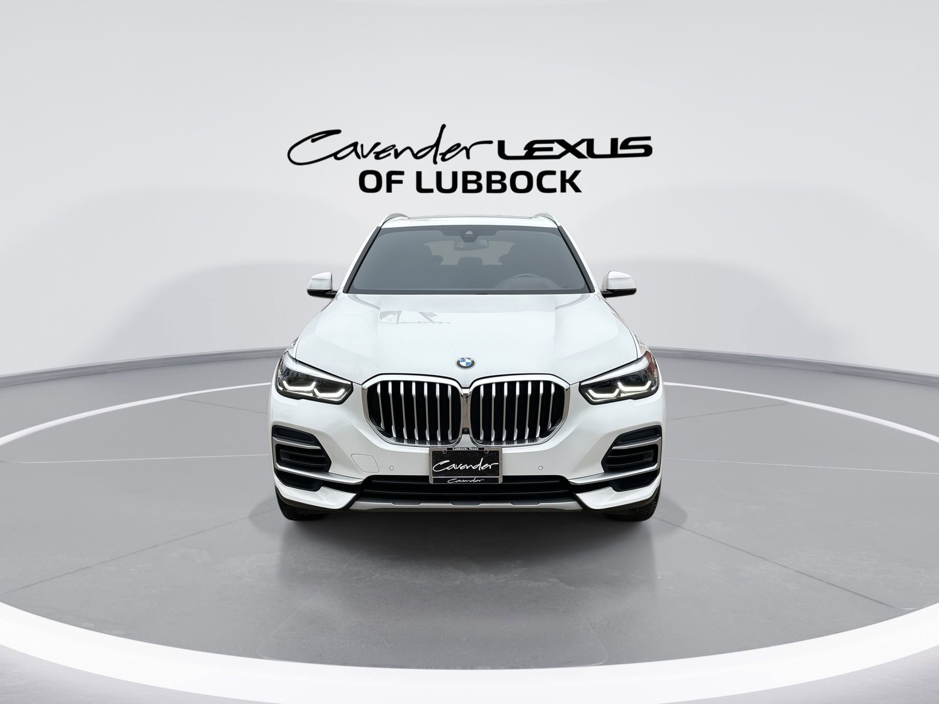 Used 2022 BMW X5 xDrive40i w/ Premium Package AWD/4WD image 3