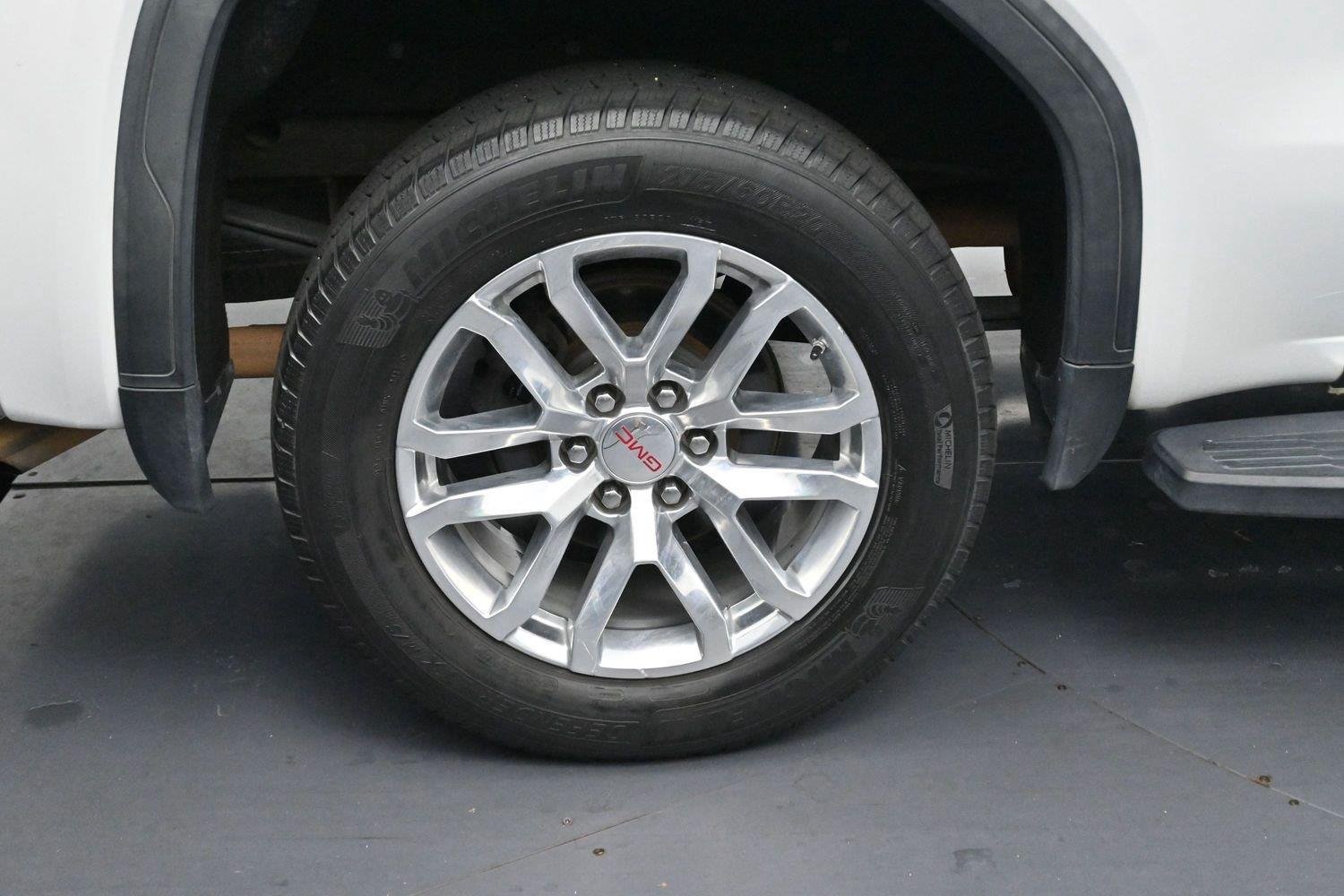 Used 2019 GMC Sierra 1500 SLT w/ SLT Premium Plus Package AWD/4WD image 36