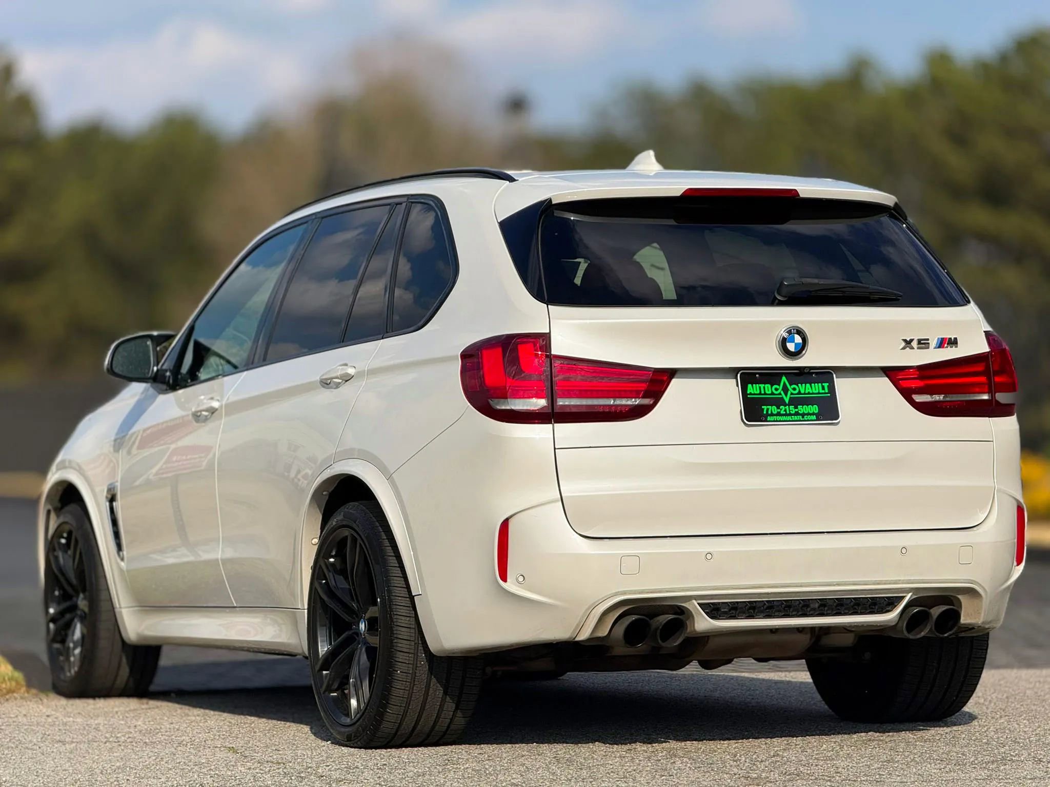 Used 2018 BMW X5 M w/ Executive Package image 9