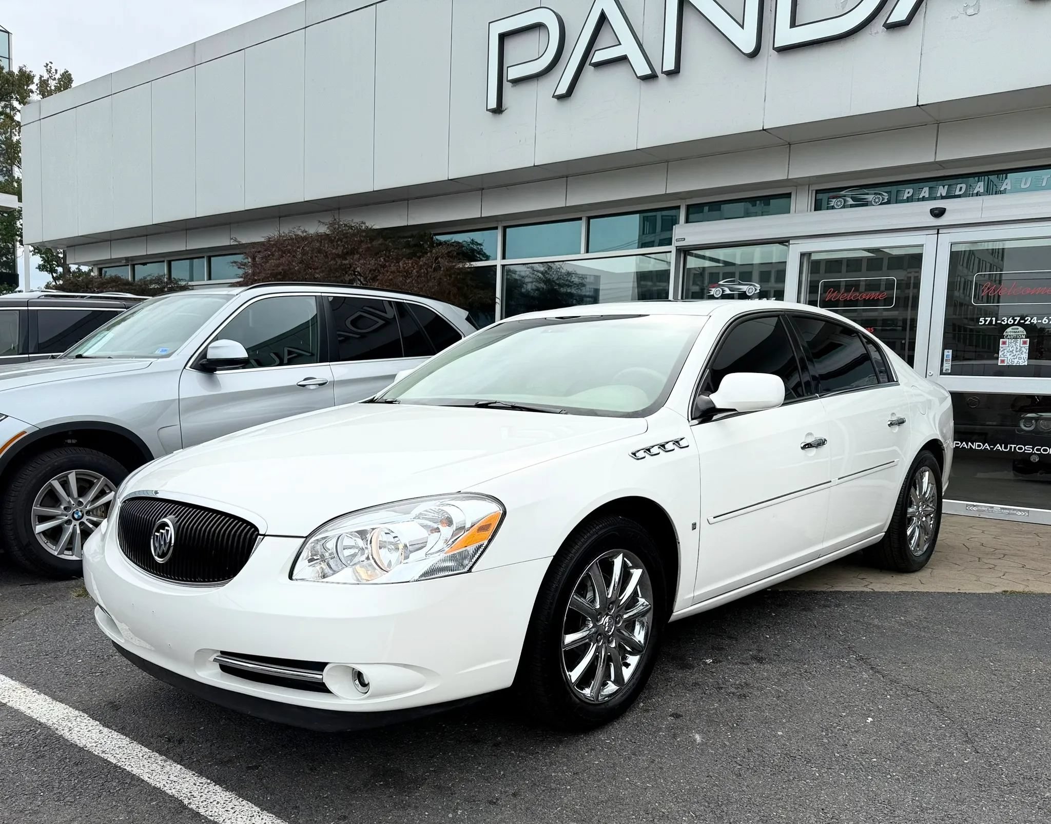 Used 2006 Buick Lucerne CXS w/ Driver Confidence Package FWD image 3