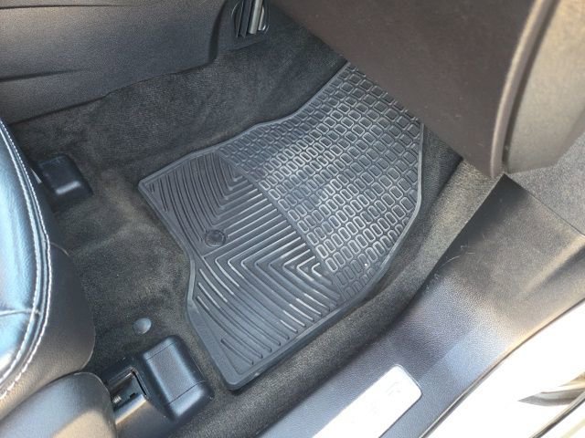 Used 2017 Ford Explorer Limited image 37