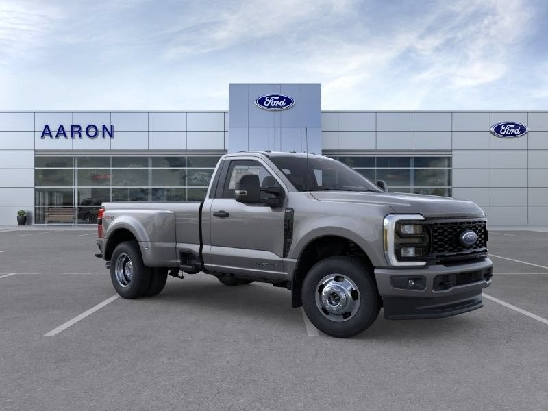 New 2026 Ford F350 4x4 Regular Cab DRW Super Duty image 8