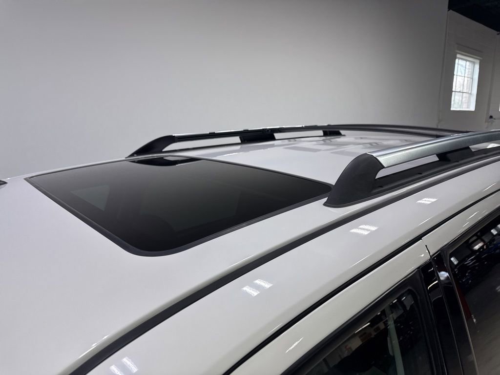 Used 2010 Mercury Mariner Premier FWD image 10
