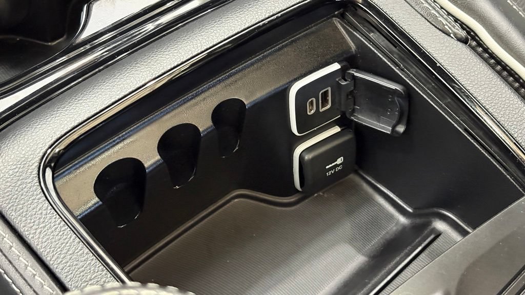 Used 2023 Chrysler Pacifica Limited w/ Uconnect Theater Family Group AWD/4WD image 53
