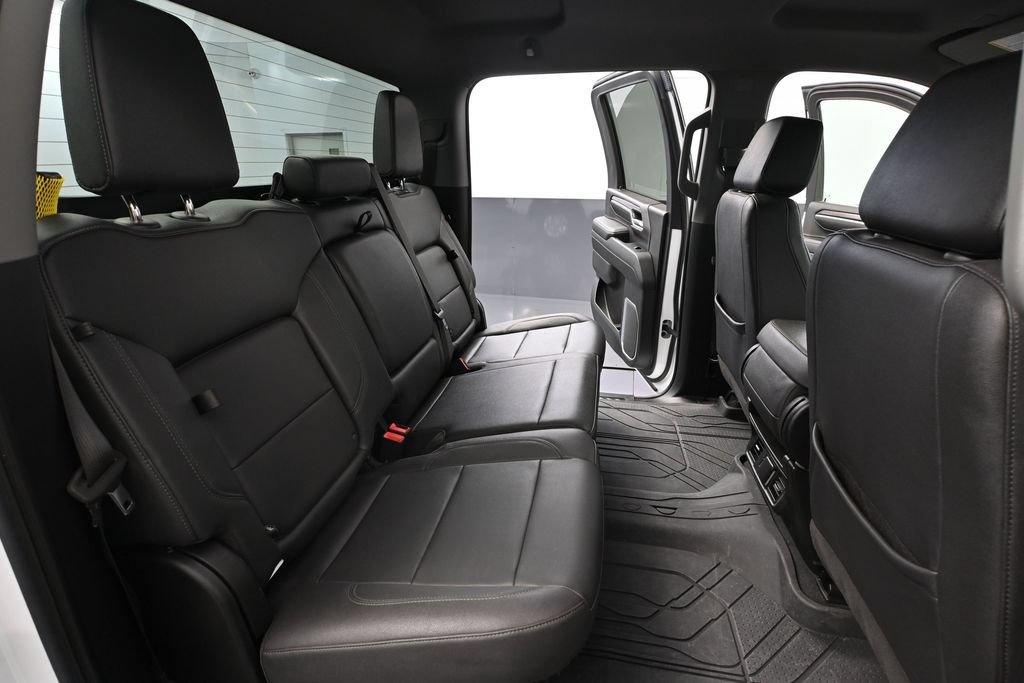 Used 2024 Chevrolet Silverado 2500 LTZ AWD/4WD image 32