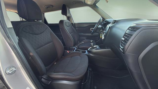 Used 2017 Kia Soul FWD image 11