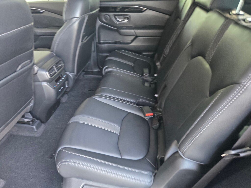 Certified 2025 Honda Pilot EX-L image 15