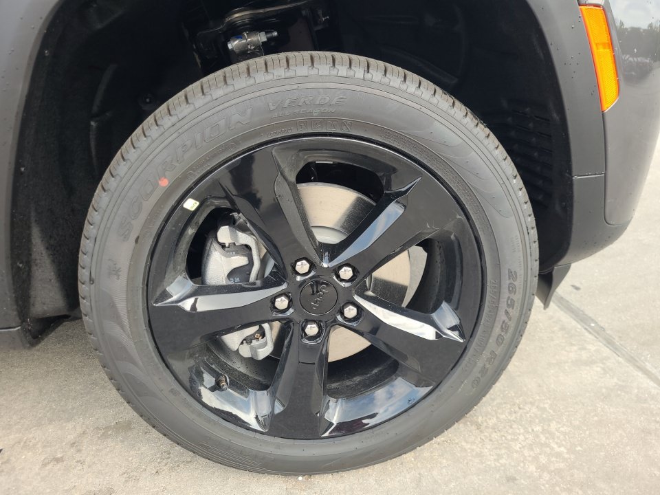New 2026 Jeep Grand Cherokee L Limited AWD/4WD image 25