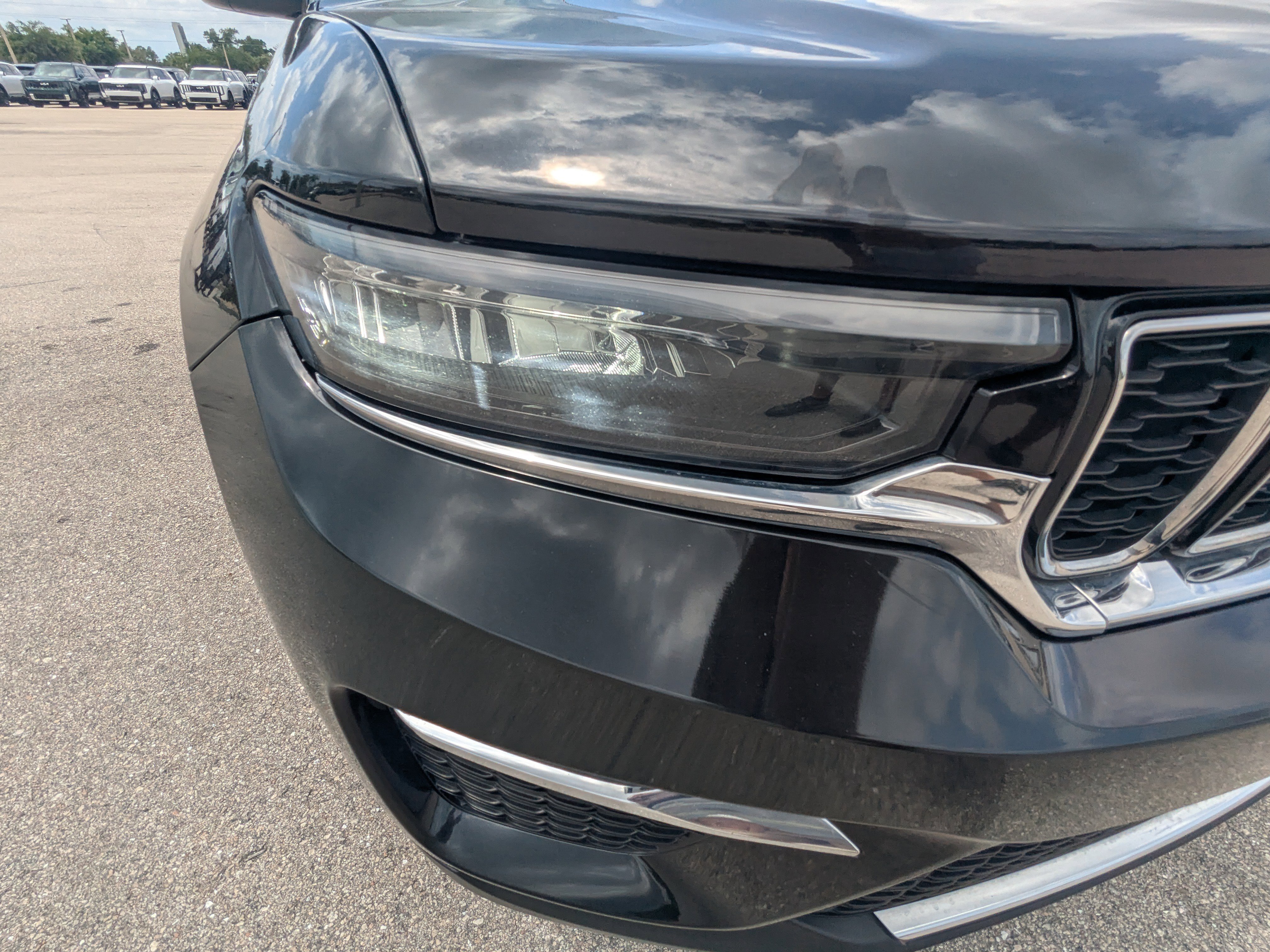 Used 2023 Jeep Grand Cherokee Limited image 10