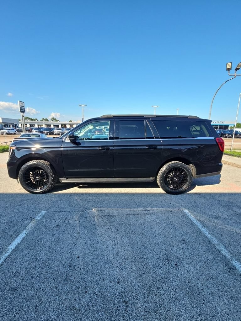 Used 2026 Ford Expedition Max Active RWD image 5