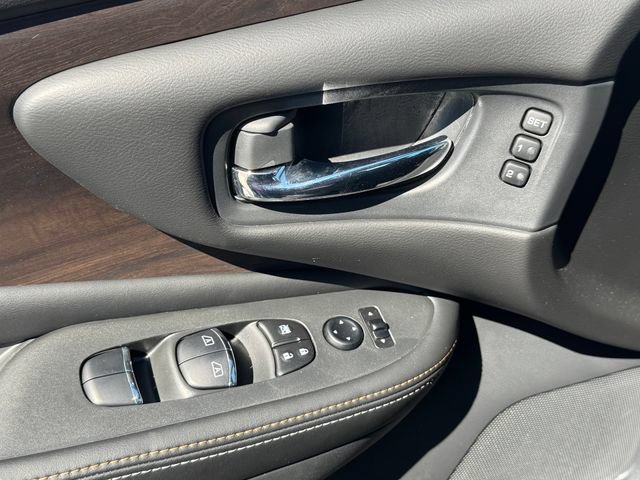 Used 2024 Nissan Murano Platinum w/ Cargo Package FWD image 31