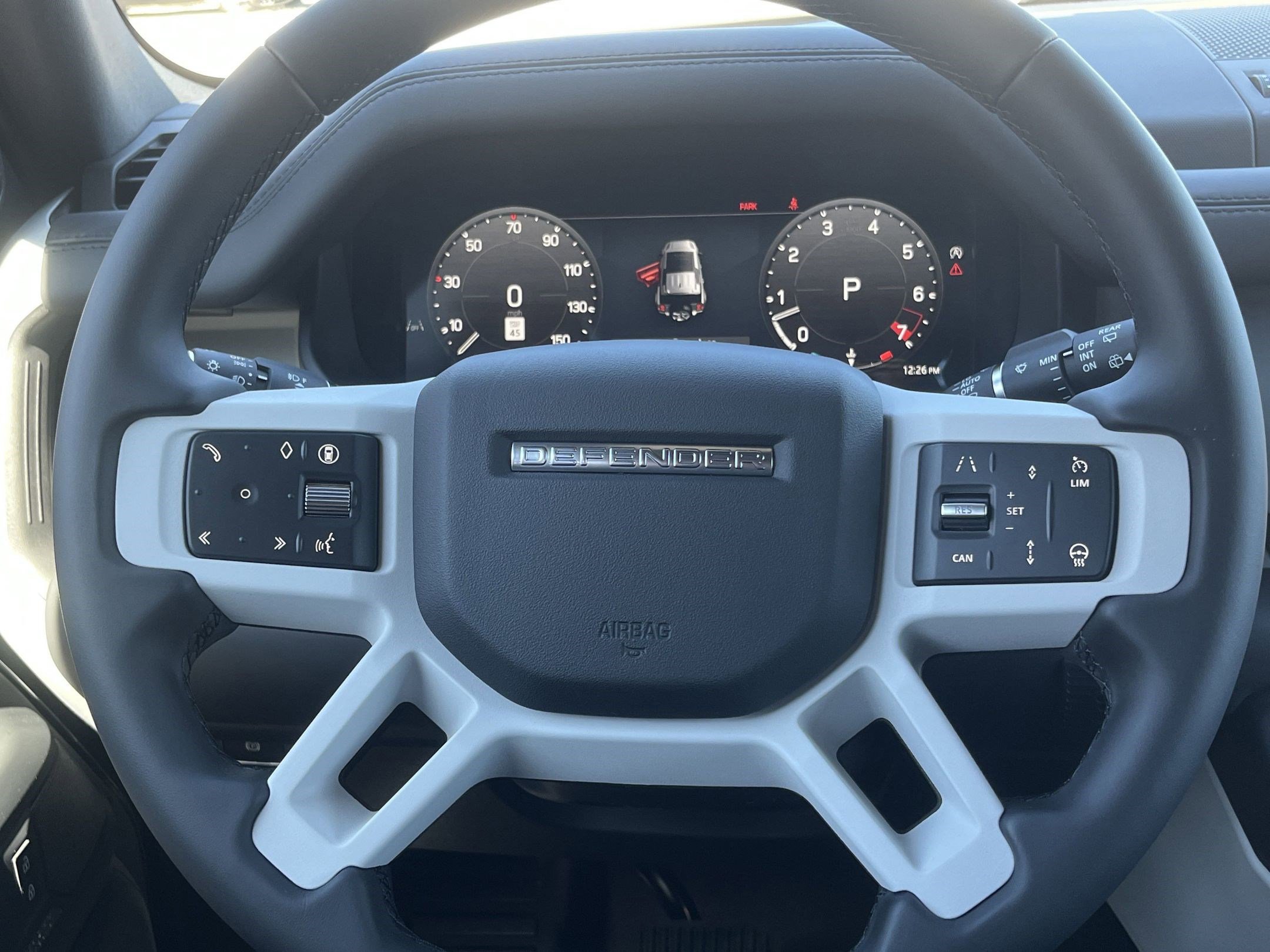 Used 2025 Land Rover Defender 110 X-Dynamic SE image 14