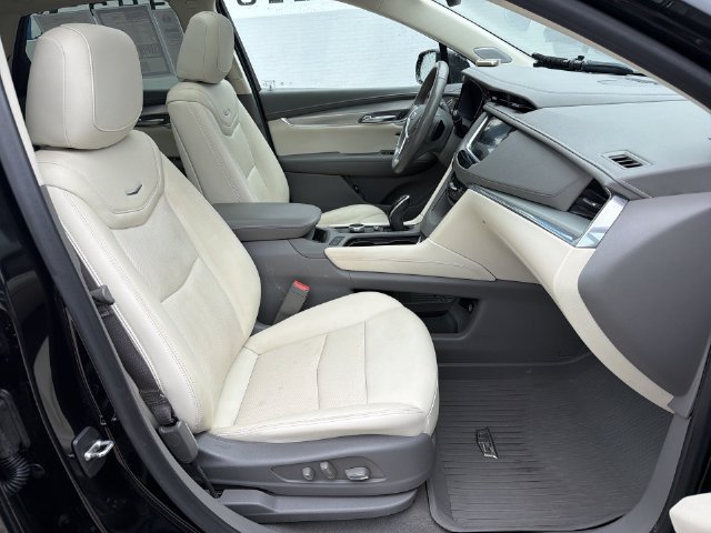 Used 2020 Cadillac XT5 Premium Luxury AWD/4WD image 27