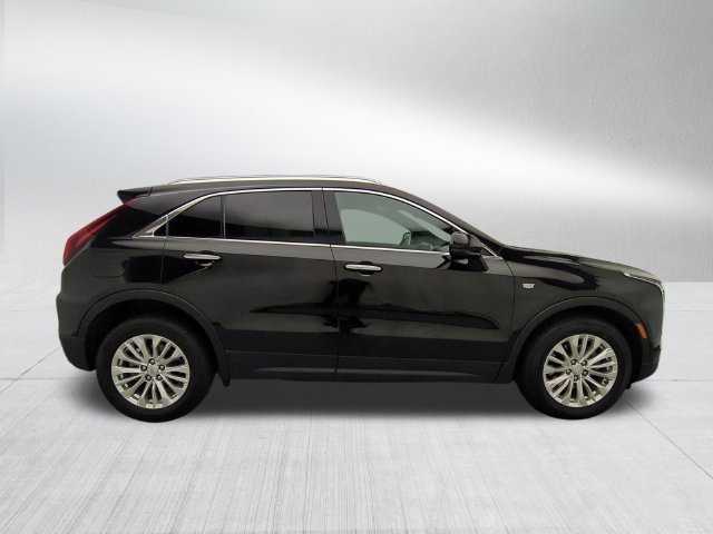 Certified 2024 Cadillac XT4 Luxury w/ Cold Weather Package AWD/4WD image 4