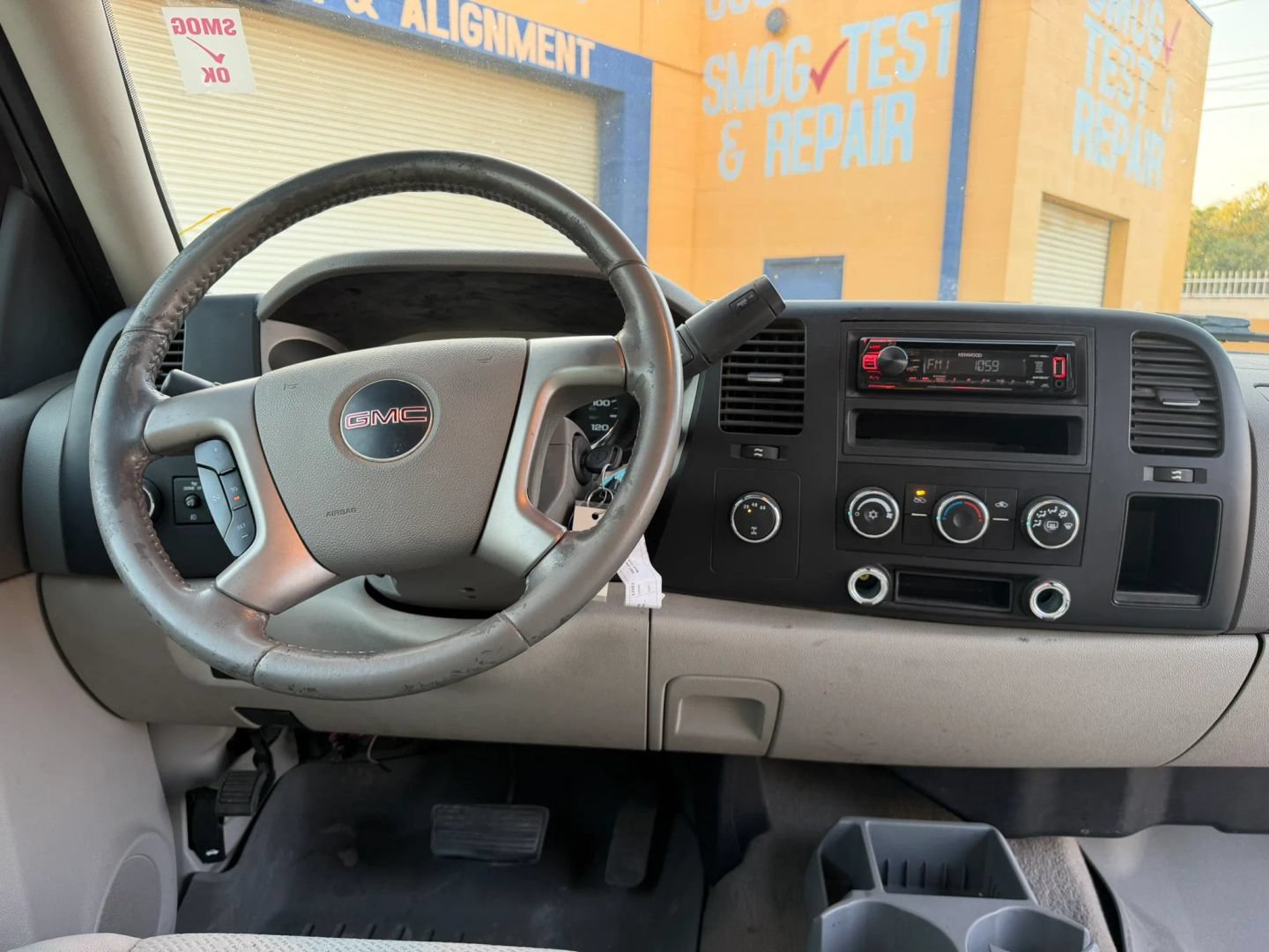 Used 2007 GMC Sierra 2500 SLE w/ Z71 Off-Road Package AWD/4WD image 18