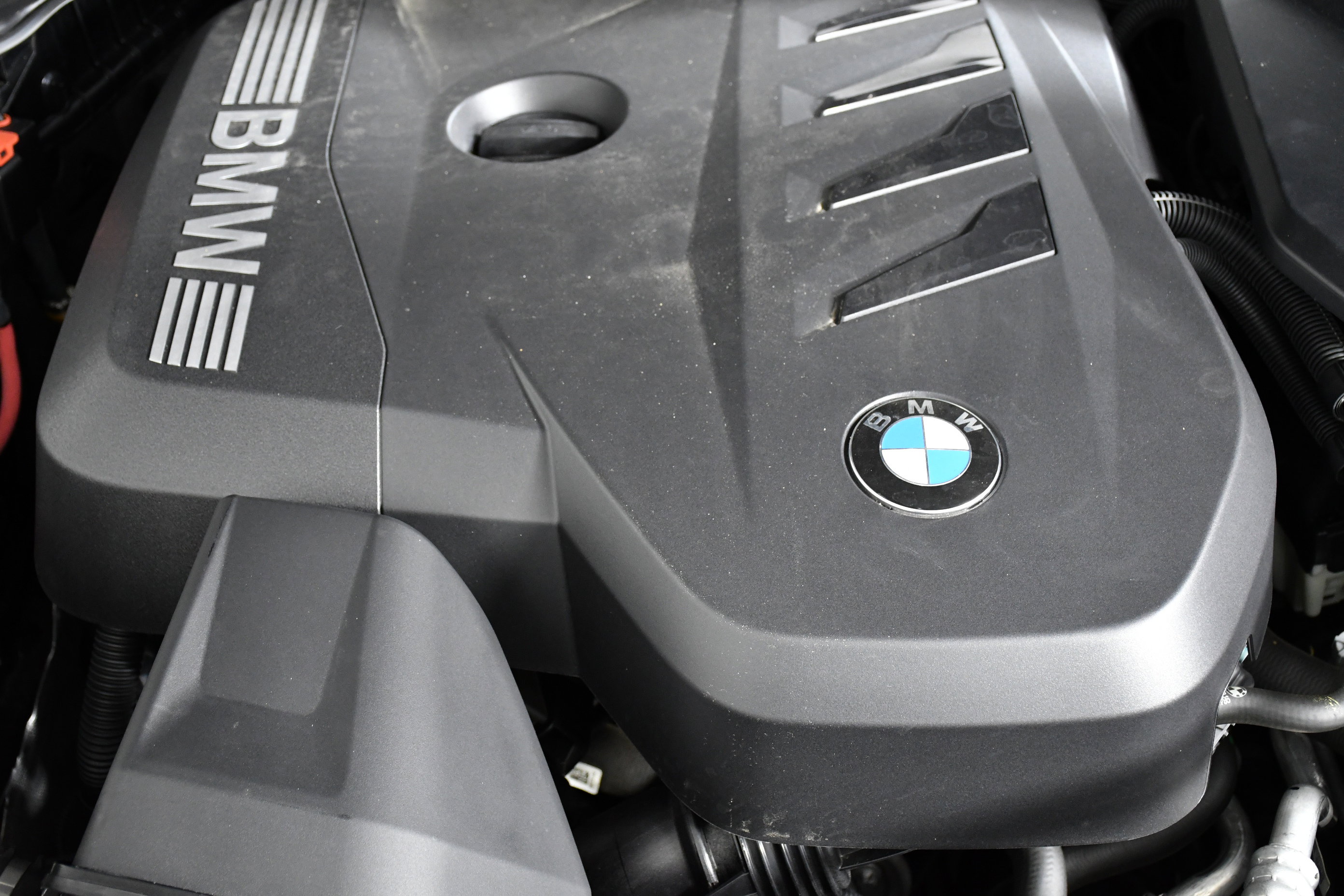 Used 2025 BMW 530i w/ Premium Package image 36