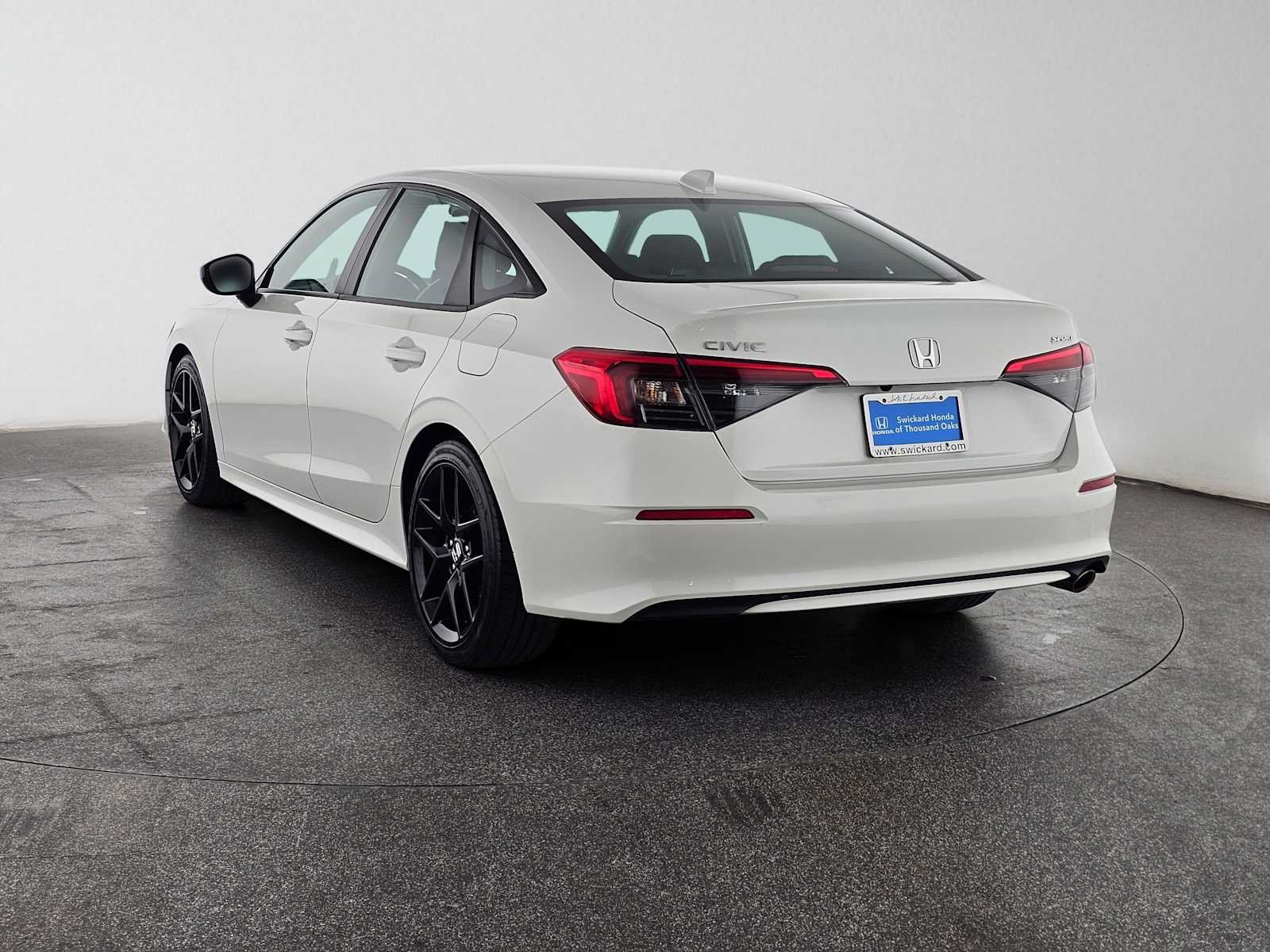 Used 2023 Honda Civic Sport image 5