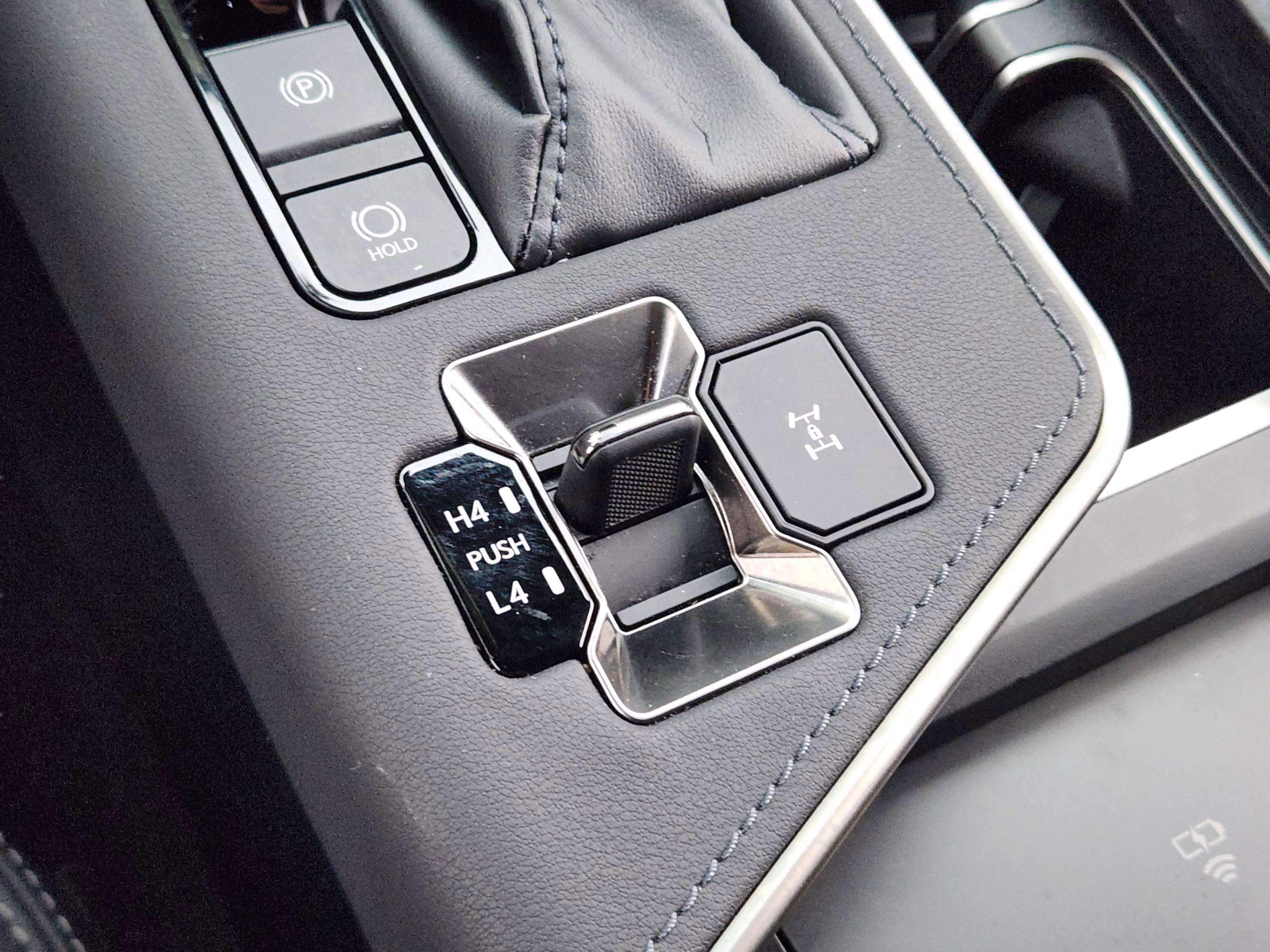 Used 2024 Lexus GX 550 w/ Accessory Package (Z1) AWD/4WD image 15