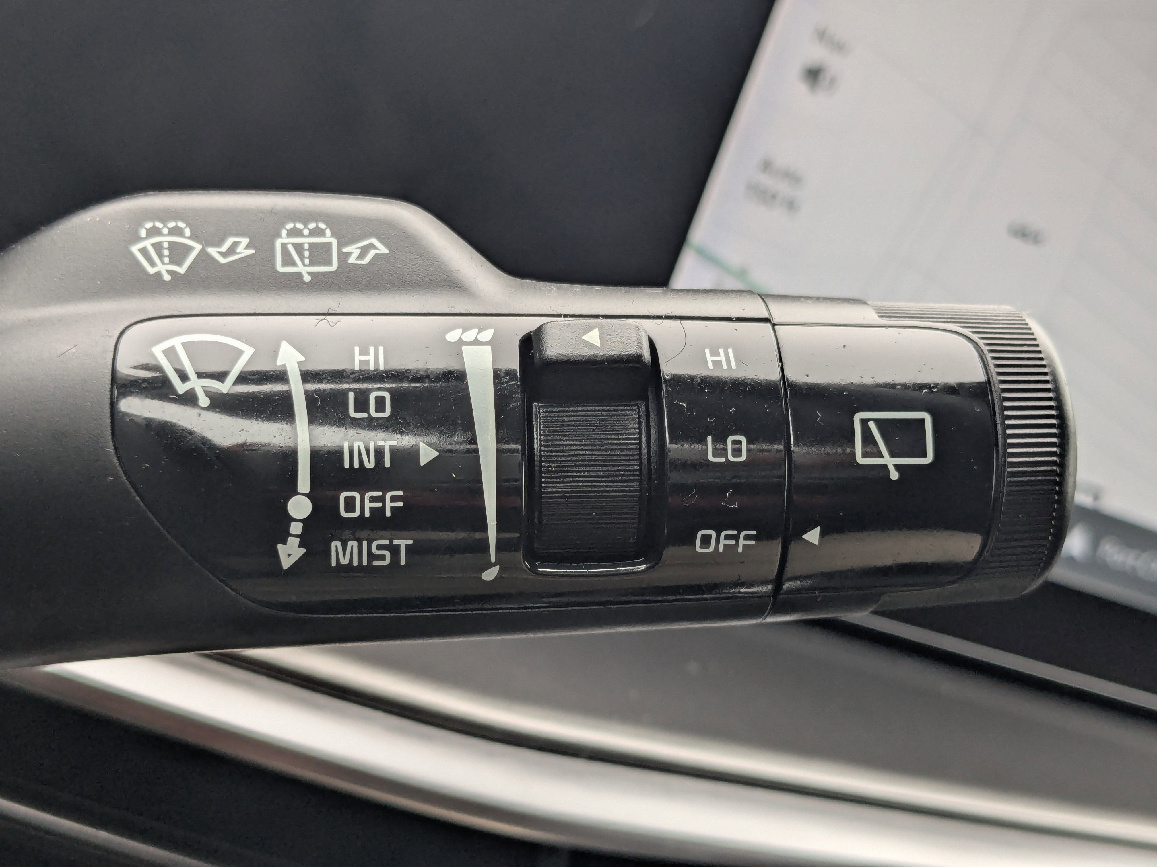 Certified 2025 Kia Sorento S w/ Panoramic Sunroof Package image 39