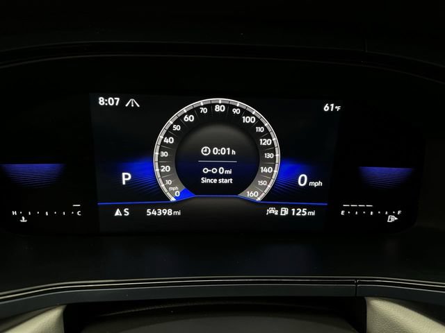 Used 2023 Volkswagen Taos SE w/ Panoramic Sunroof Package AWD/4WD image 15