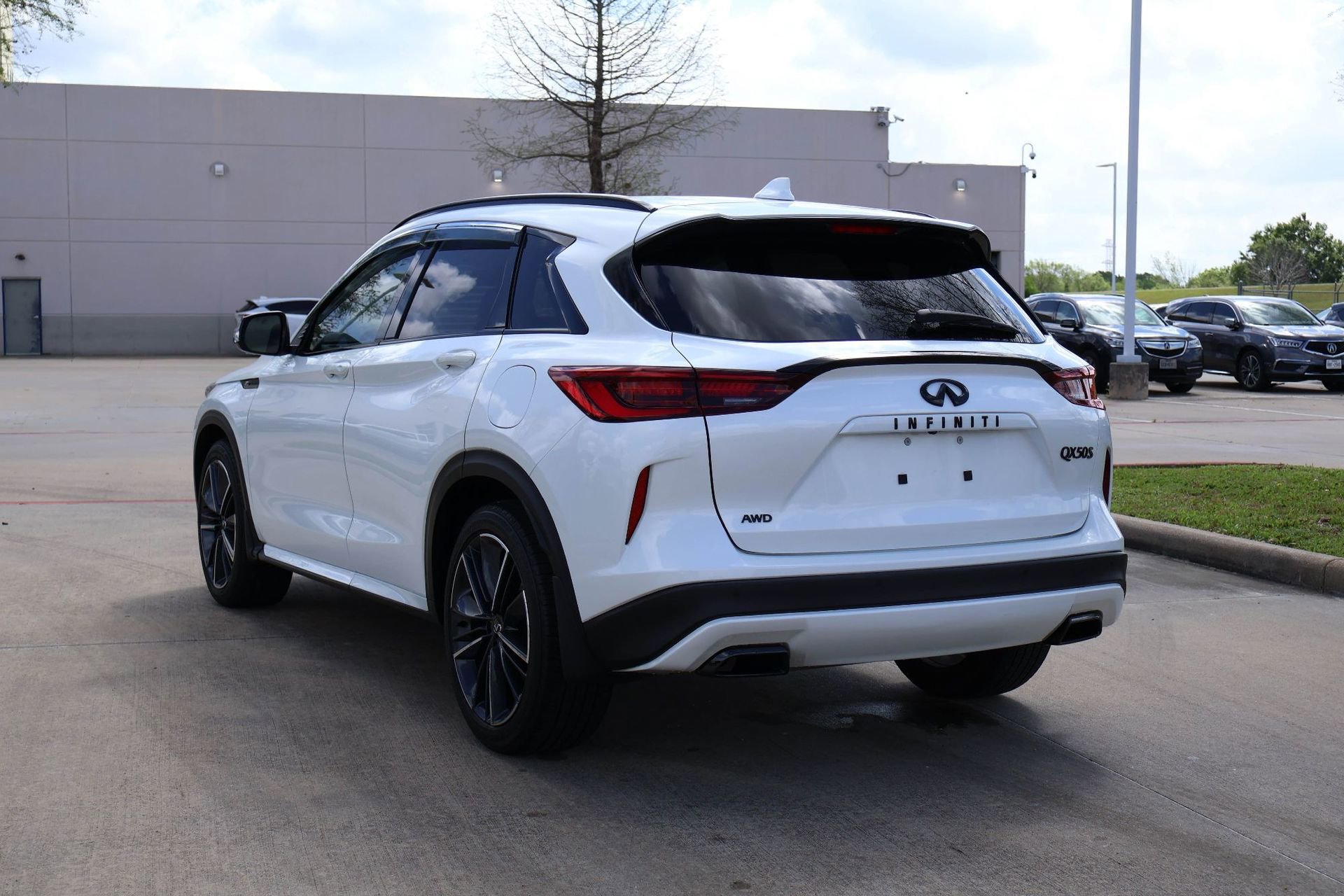 Used 2025 INFINITI QX50 Sport AWD/4WD image 4