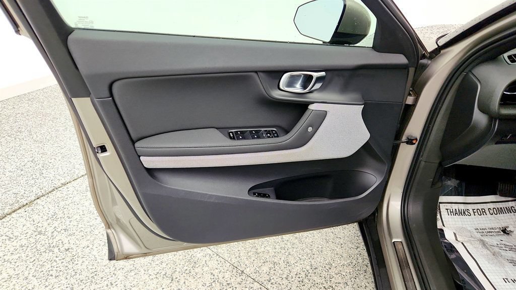 Used 2022 Polestar Polestar 2 w/ Plus Package AWD/4WD image 11